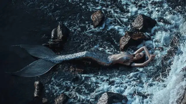 Having sex with a mermaid in a dream