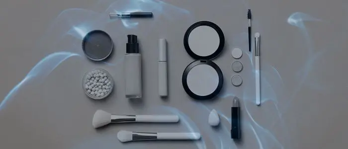 13 Biblical Meaning of Dreaming of Makeup